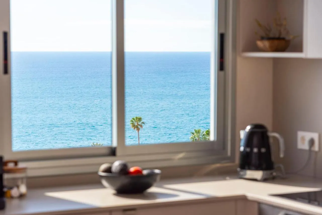 Vacation Home With Stunning Oceanview contacts