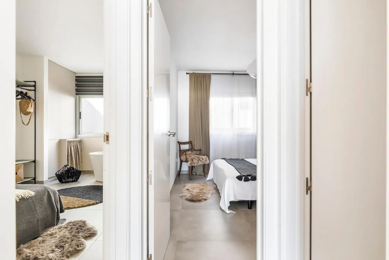 Vacation Home With Stunning Oceanview Puerto de Santiago  Apartment