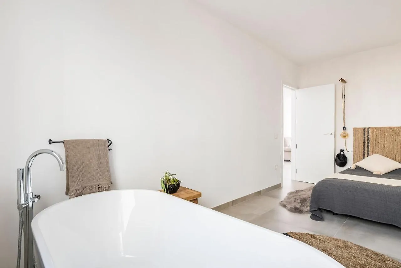 Apartment Vacation Home With Stunning Oceanview Puerto de Santiago